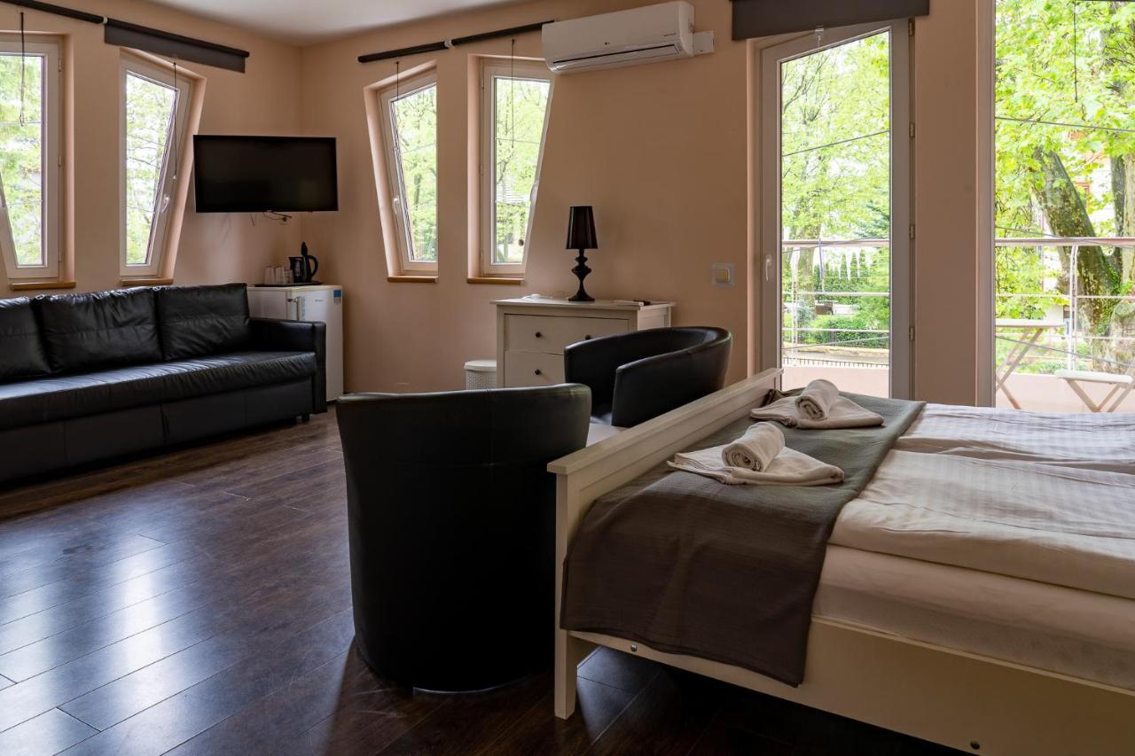 Accomo Apartmanház Siófok Esterno foto