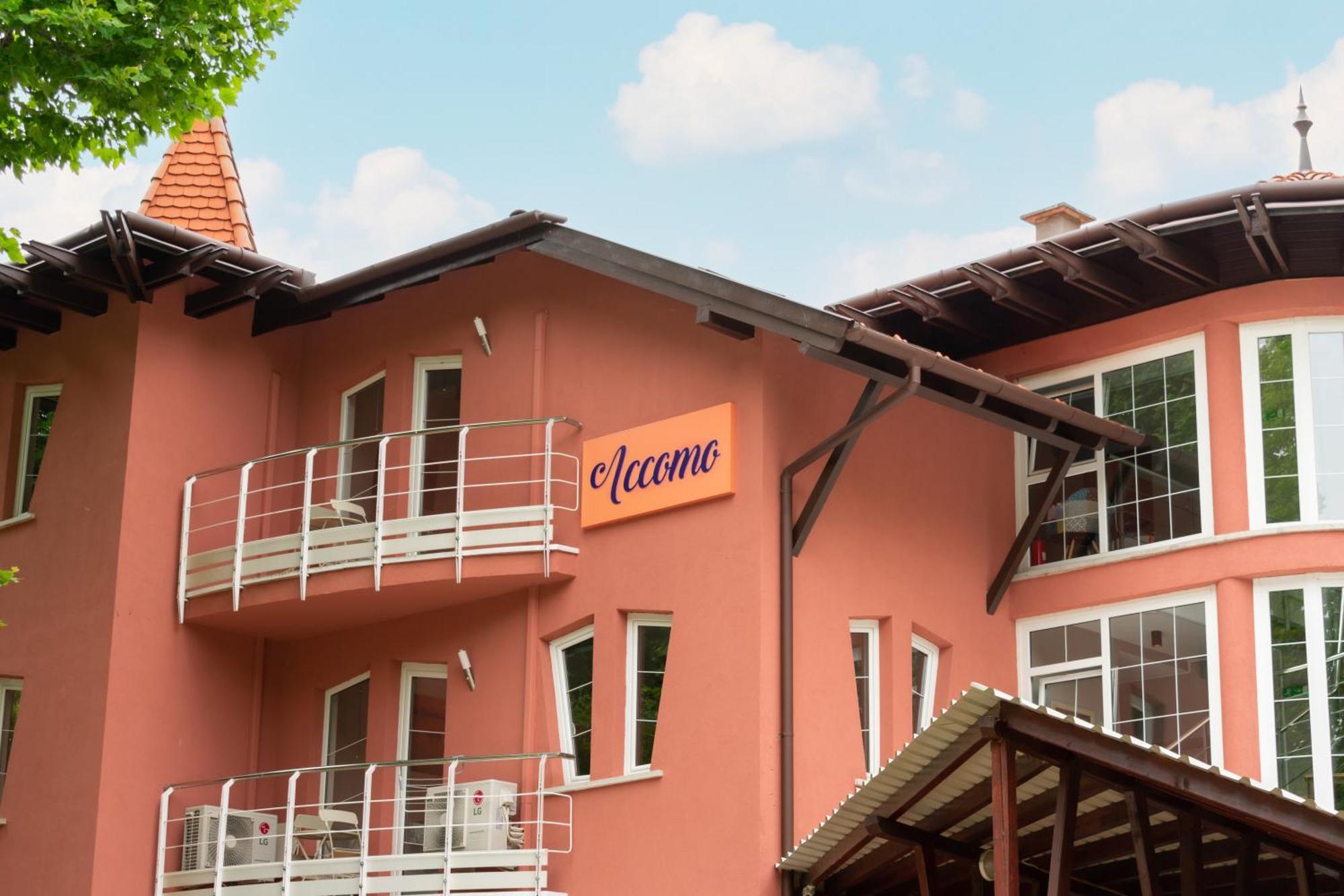 Accomo Apartmanház Siófok Esterno foto