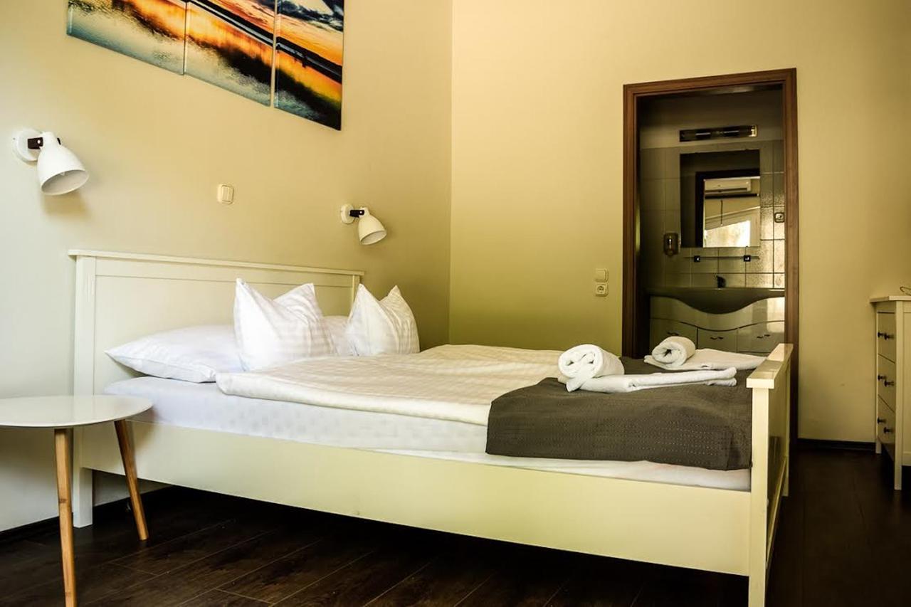 Accomo Apartmanház Siófok Esterno foto